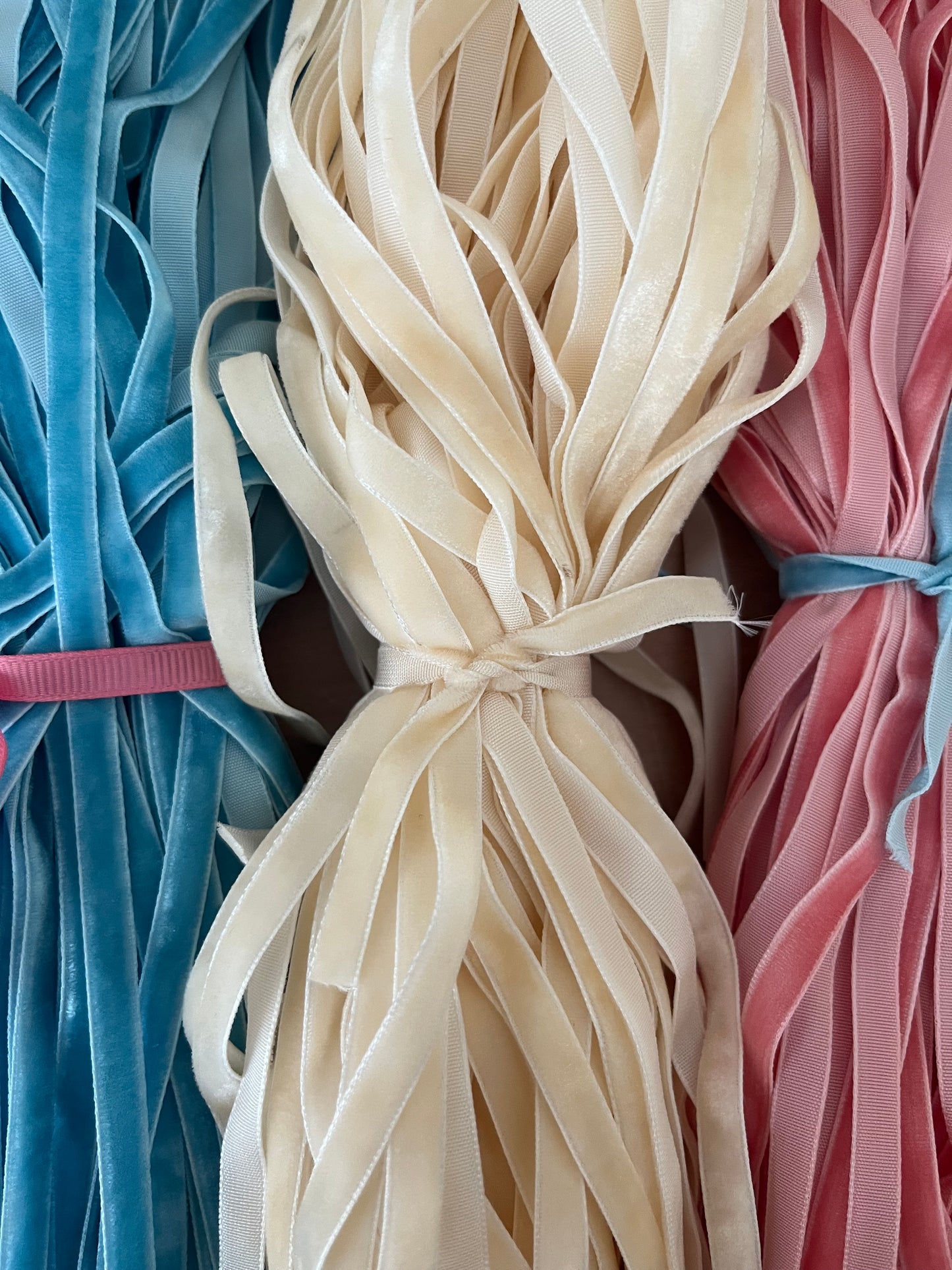 cruzes pintadas à mão