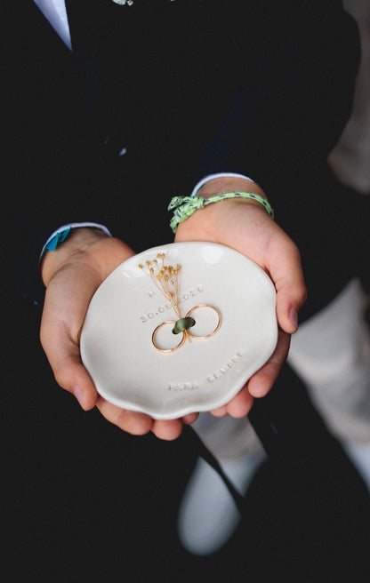 wedding rings holder